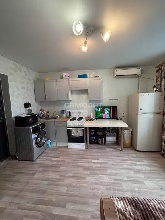 Комната Тюменская область, Тюмень ул. Станционная, 24 (13.0 м) - Фото 2