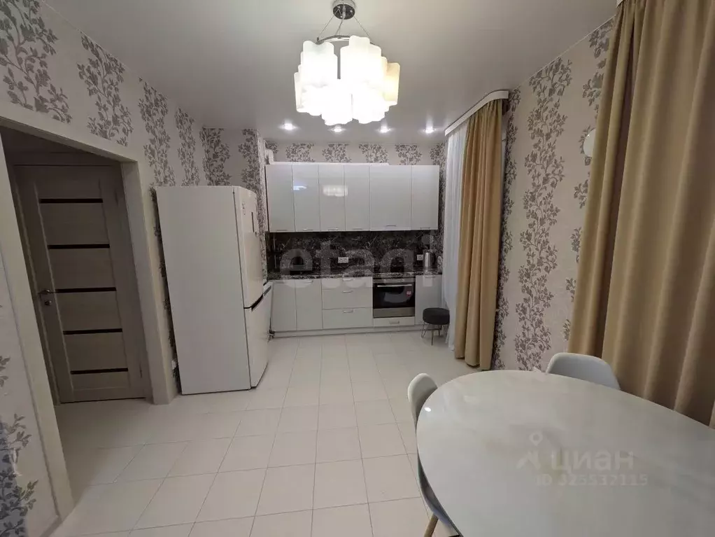 1-к кв. Тюменская область, Тюмень ул. Федюнинского, 30к6 (44.0 м) - Фото 2