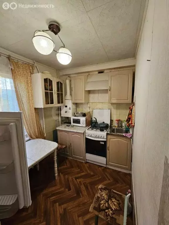 3-комнатная квартира: Нижний Одес, улица Нефтяников, 1 (58.6 м) - Фото 0