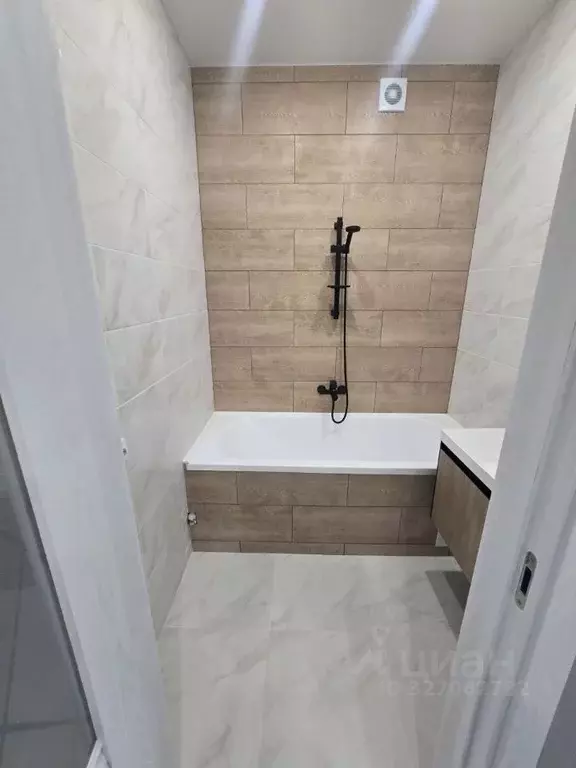 2-к кв. Брянская область, Брянск Московский мкр, 42 (66.0 м) - Фото 1