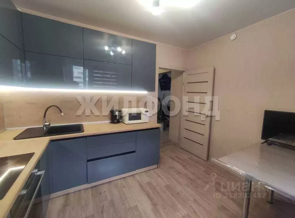 2-к кв. Новосибирская область, Новосибирск ул. Титова, 255/2 (50.4 м) - Фото 0