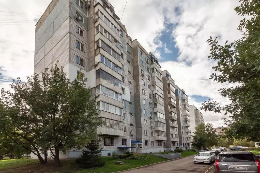 2-к кв. Алтайский край, Барнаул ул. Шумакова, 51 (65.0 м) - Фото 1