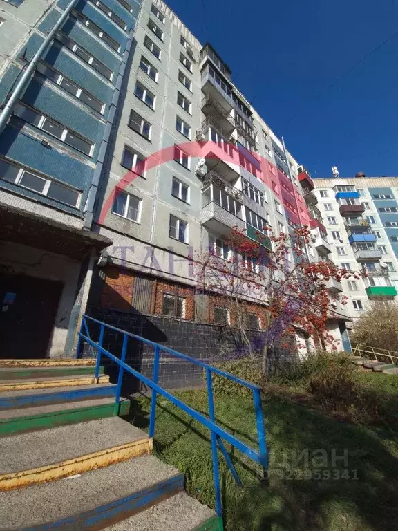 3-к кв. Кемеровская область, Новокузнецк ул. Веры Соломиной, 1 (52.0 ... - Фото 1