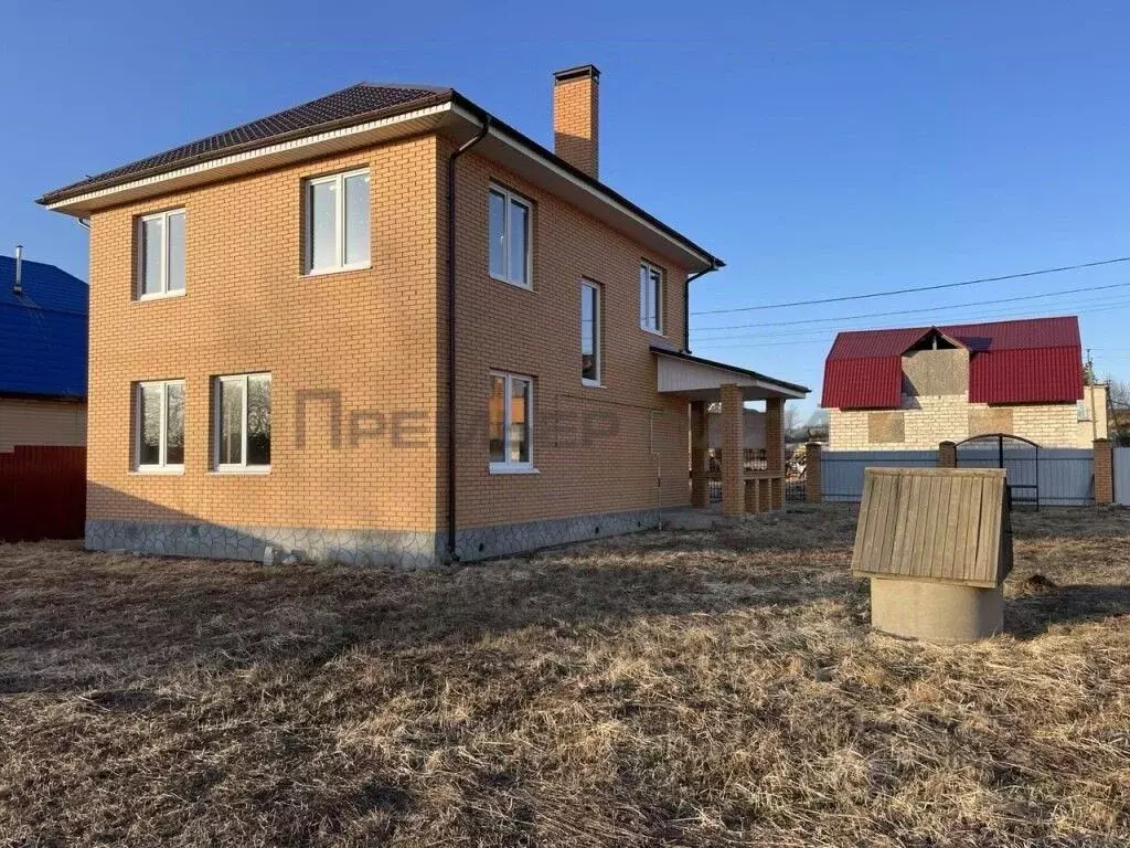 Дом в Калужская область, Медынь ул. Маршала Жукова, 10 (130 м) - Фото 1