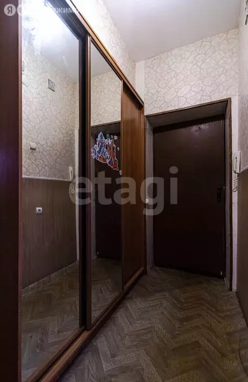 3-комнатная квартира: Сестрорецк, улица Первого Мая, 1 (63.1 м) - Фото 2