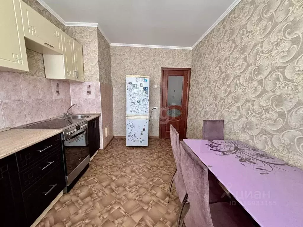 3-к кв. Белгородская область, Старый Оскол Лесной мкр, 17 (64.0 м) - Фото 0