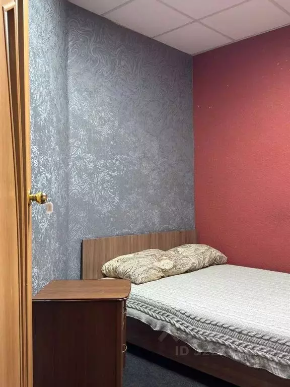 Комната Челябинская область, Челябинск просп. Ленина, 49В - Фото 2