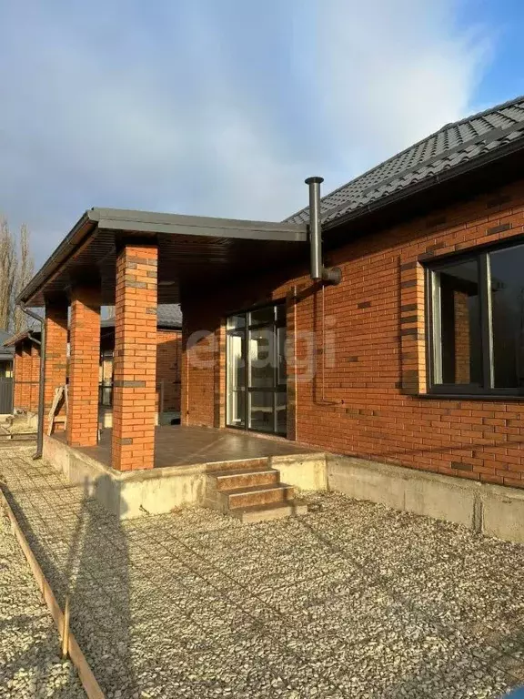 Дом в Краснодарский край, Белореченск аллея Кленовая (110 м) - Фото 1