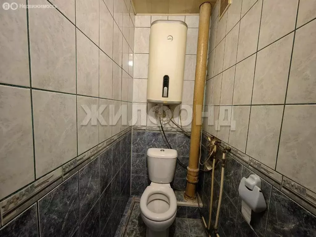3-комнатная квартира: Барнаул, улица Гущина, 77 (65.1 м) - Фото 0