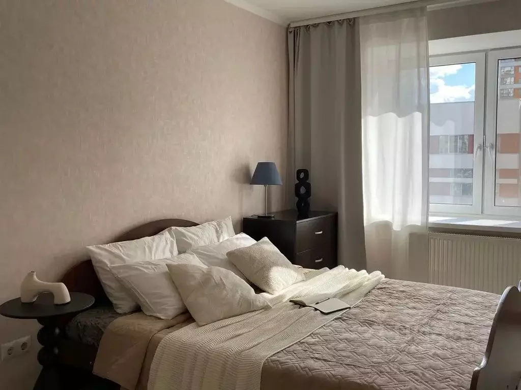 2-к кв. Тюменская область, Тюмень ул. Ю.-Р.Г. Эрвье, 30к3 (56.0 м) - Фото 0