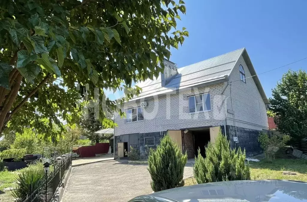 Дом в Краснодарский край, Апшеронск Лесоторговый пер., 6А (225 м) - Фото 1