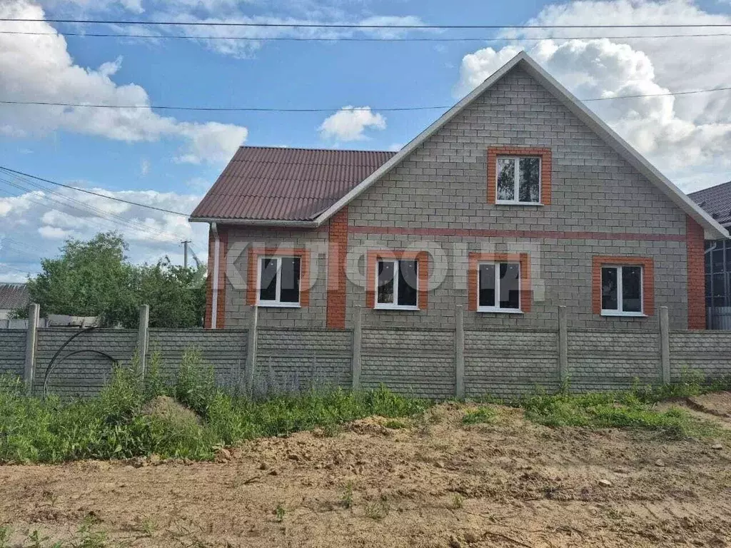 Дом в Белгородская область, Белгород пер. 2-й Малый, 5 (199 м) - Фото 1