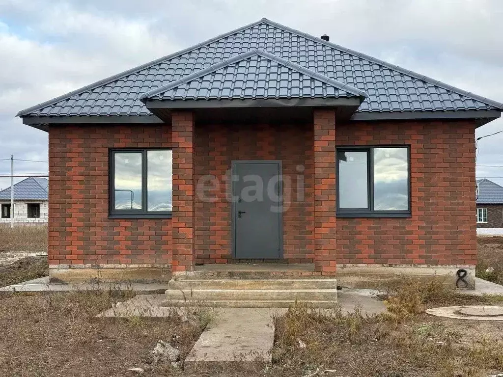 Дом в Оренбургская область, Оренбургский район, с. Благословенка ул. ... - Фото 1