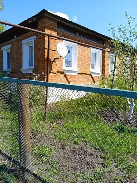 Дом в Саратовская область, Аткарский район, Озерное муниципальное ... - Фото 0