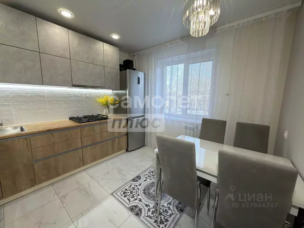 2-к кв. Ульяновская область, Ульяновск ул. Герасимова, 25 (56.2 м) - Фото 1