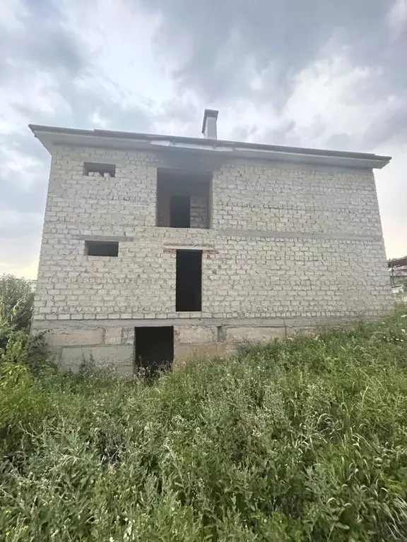 Дом в Кабардино-Балкария, Нальчик ул. Атажукина (412 м) - Фото 1