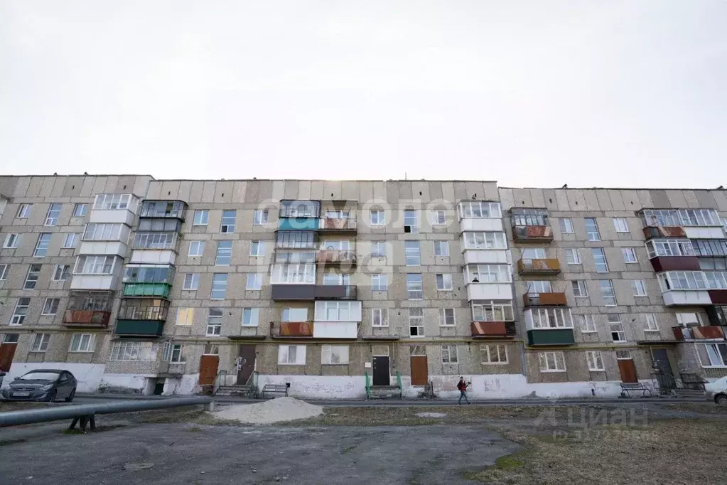 3-к кв. Челябинская область, Верхний Уфалей ул. Ленина, 10 (60.9 м) - Фото 1
