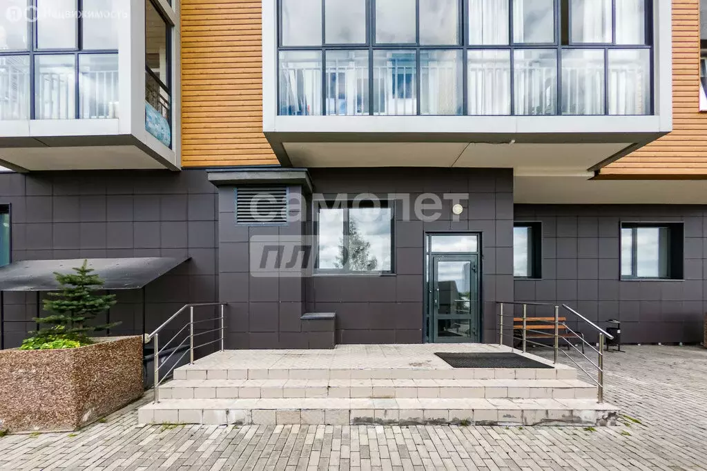 Квартира-студия: Екатеринбург, улица Прониной, 27 (33.5 м) - Фото 1