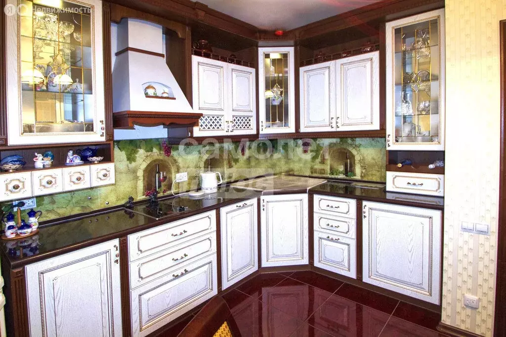 Дом в Заводоуковск, улица Республики, 11 (238 м) - Фото 1