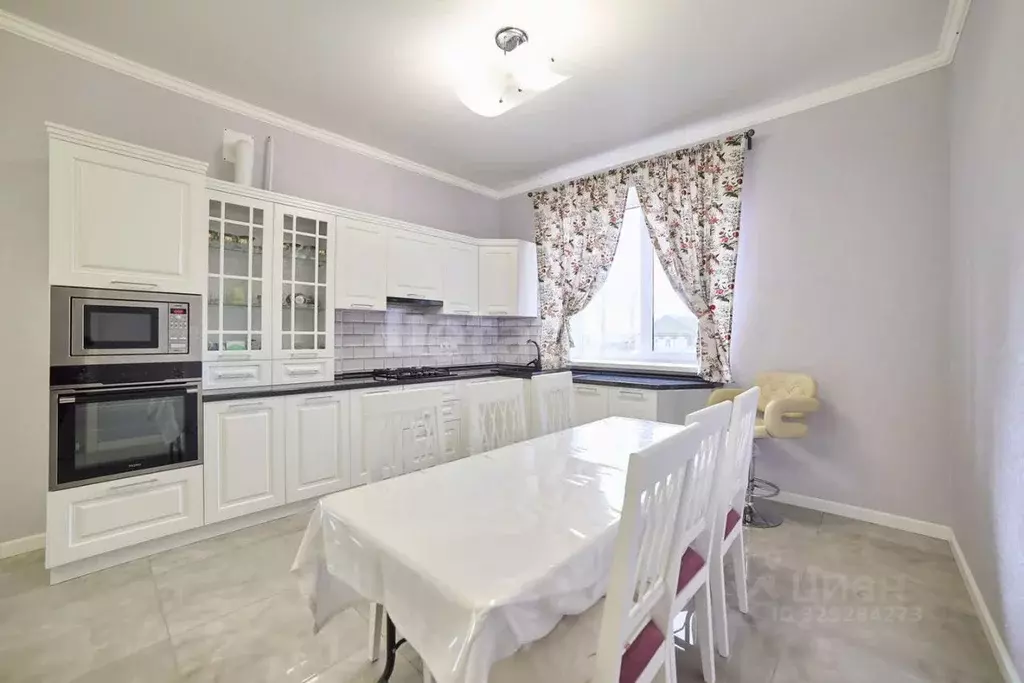 Дом в Башкортостан, Стерлитамакский район, Наумовский сельсовет, с. ... - Фото 1