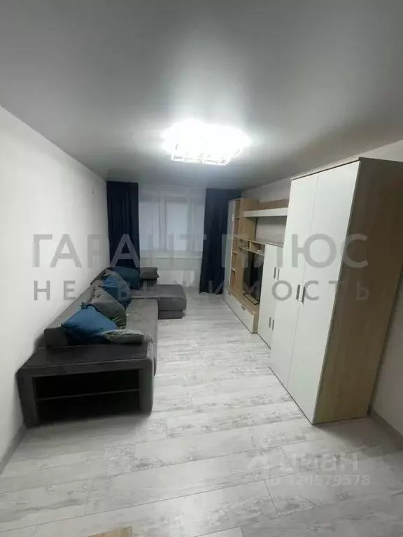 2-к кв. Липецкая область, Липецк ул. И.В. Свиридова, 10 (60.0 м) - Фото 1