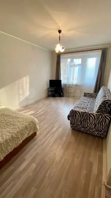 1-к. квартира, 36 м, 8/10 эт. - Фото 0