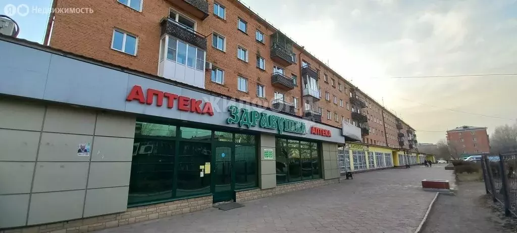 4-комнатная квартира: Кызыл, улица Кочетова, 97 (64.9 м) - Фото 0