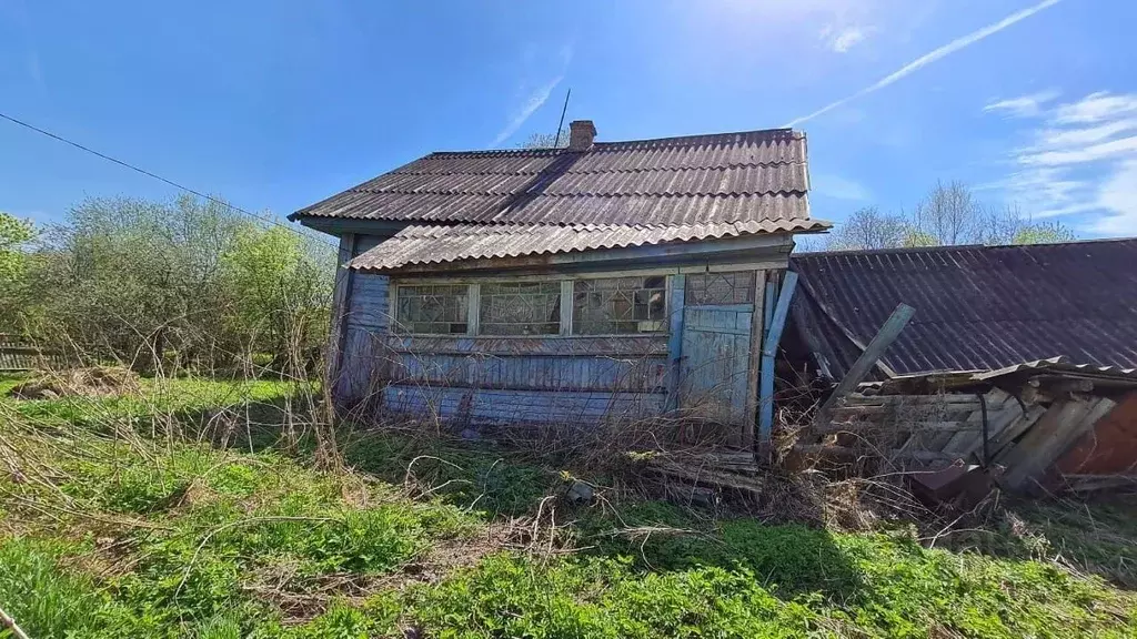 Дом в Новгородская область, Маловишерский район, Бургинское с/пос, д. ... - Фото 1