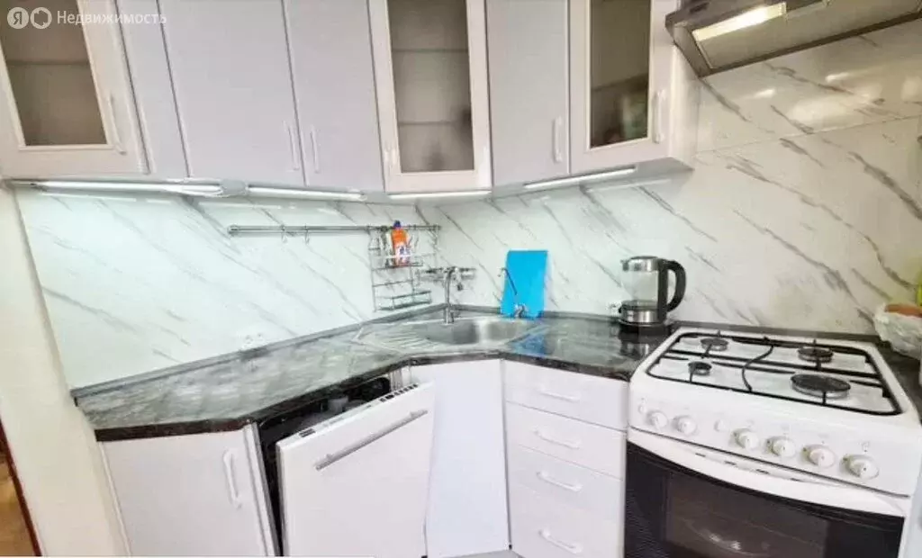 2-комнатная квартира: Новый Уренгой, район Северная Жилая Часть, ... - Фото 0