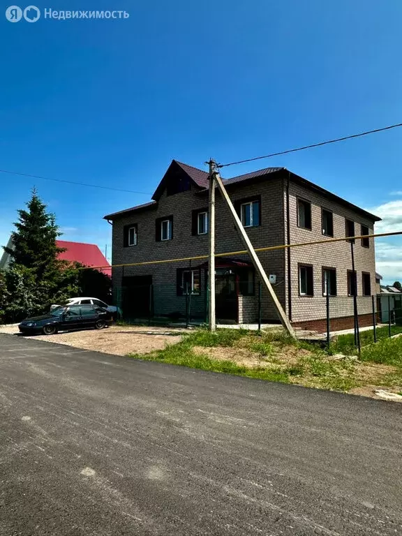Дом в село Биклянь, улица Ахметшина, 84 (233.7 м) - Фото 1