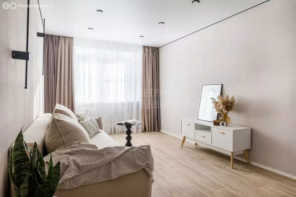 2-комнатная квартира: Тюмень, микрорайон Мыс, улица Мусоргского, 40 ... - Фото 1