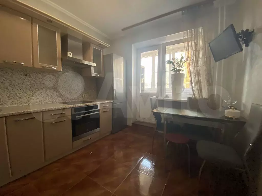 1-к. квартира, 47 м, 7/12 эт. - Фото 0