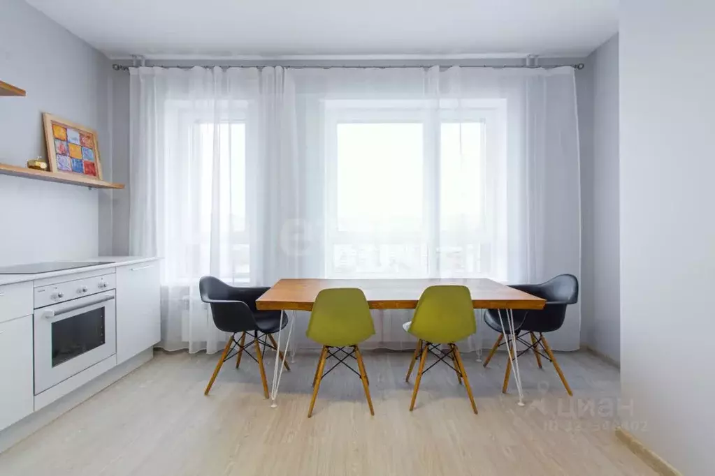 2-к кв. Красноярский край, Красноярск ул. Ладо Кецховели, 37 (65.8 м) - Фото 1