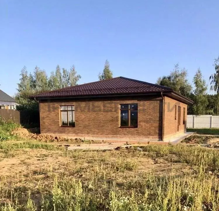 Дом в Калужская область, Перемышльский район, Большие Козлы с/пос, д. ... - Фото 0