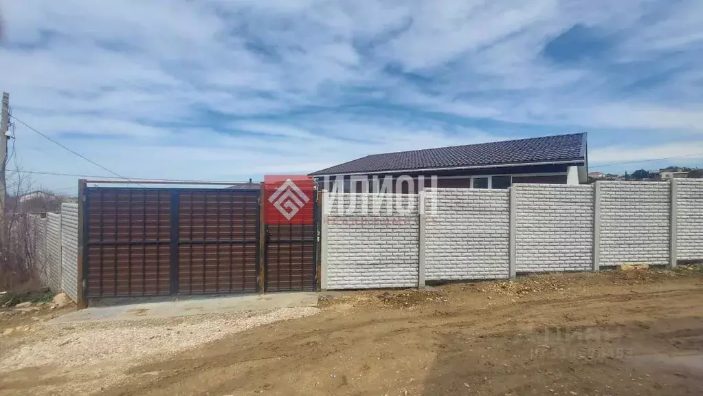 Дом в Севастополь Балаклавский муниципальный округ, Автомобилист ... - Фото 0