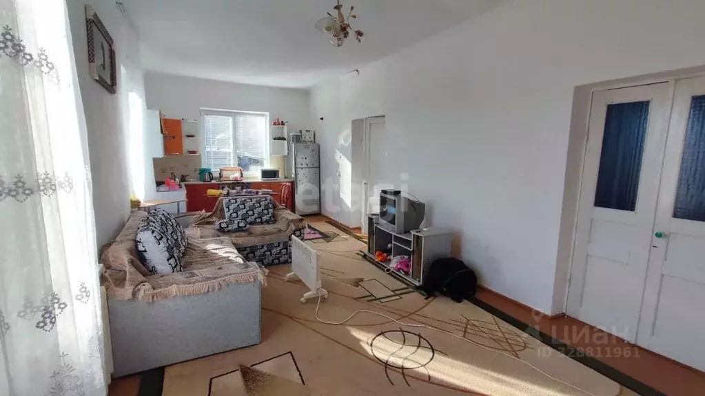 Дом в Крым, Белогорский район, Земляничненское с/пос, с. Опытное ул. ... - Фото 2