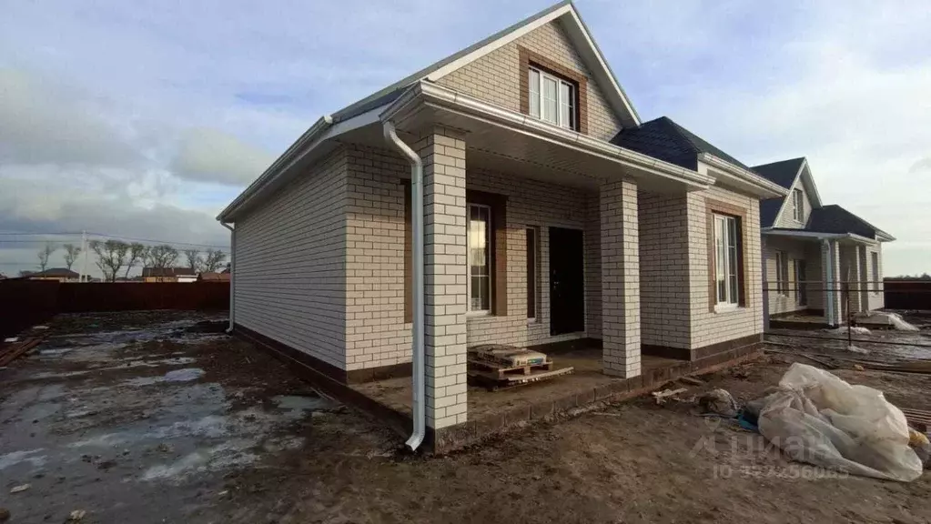 Дом в Ростовская область, Неклиновский район, с. Новобессергеневка ул. ... - Фото 1