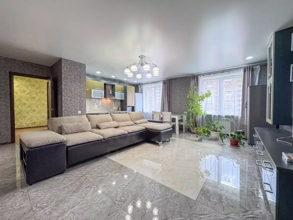 2-к кв. Иркутская область, Иркутск Байкальская ул., 317 (65.6 м) - Фото 1
