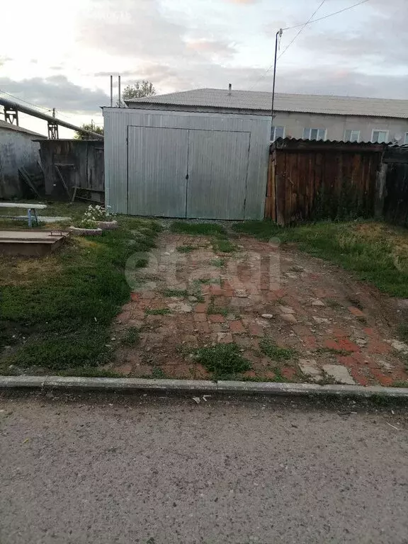 2-комнатная квартира: Омутинское, улица 2-й Микрорайон, 4 (39.3 м) - Фото 1