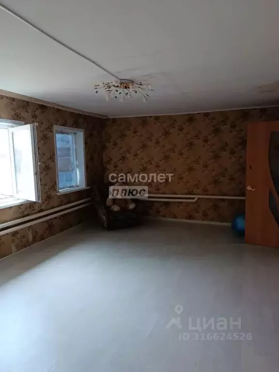 Дом в Астраханская область, Харабалинский район, с. Хошеутово Заречная ... - Фото 0