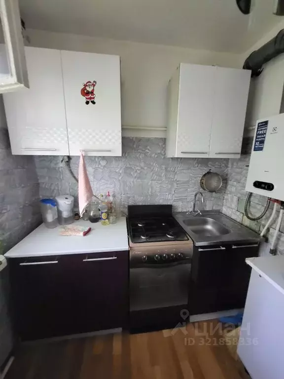 2-к кв. Псковская область, Псков Рижский просп., 62А (45.0 м) - Фото 1