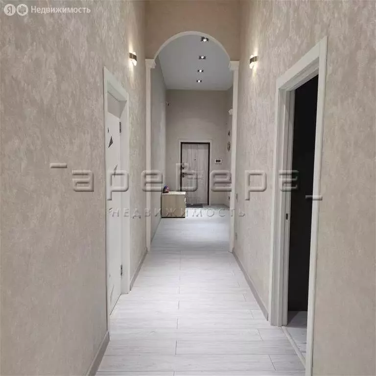 4-комнатная квартира: Красноярск, улица Белопольского, 2А (169 м) - Фото 0