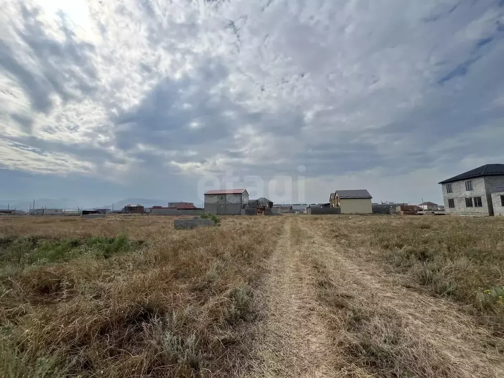 Участок в Дагестан, Махачкала Ветеран мкр, ул. 12-я Ветеранская (5.0 ... - Фото 1