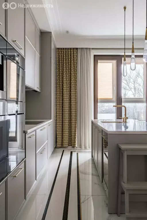 3-комнатная квартира: Санкт-Петербург, Вязовая улица, 8 (160 м) - Фото 1