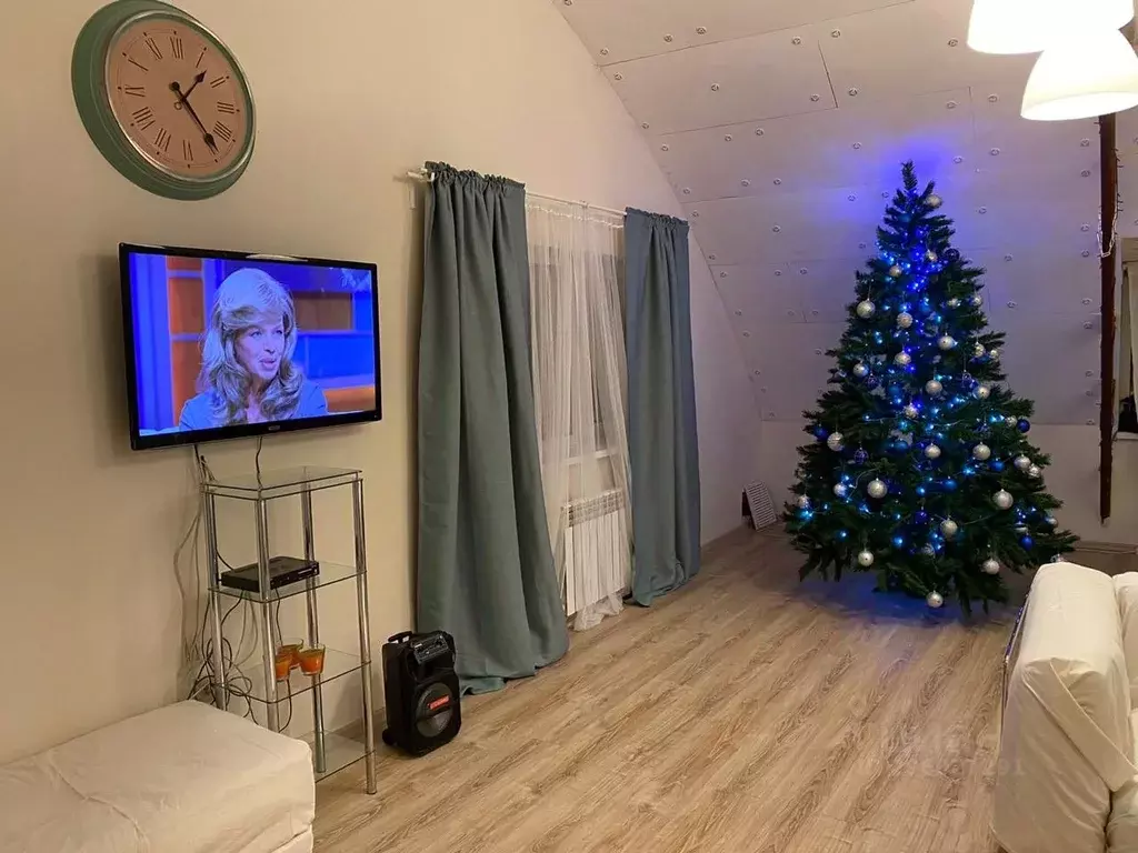 Дом в Омская область, Омск ул. 10 лет Октября, 203Гк1 (150 м) - Фото 1