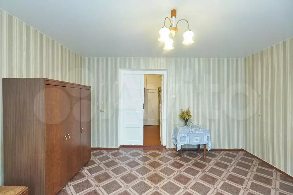 Комната 20 м в 3-к., 2/2 эт. - Фото 1