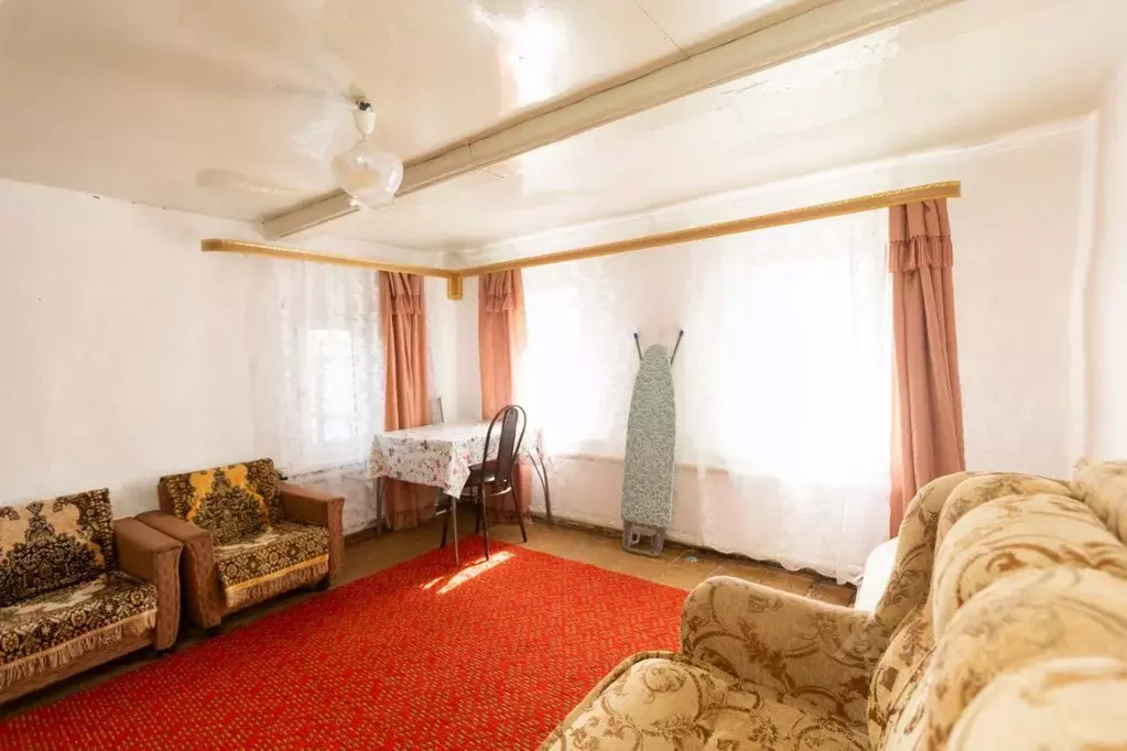 Дом в Оренбургская область, с. Шарлык ул. Серова, 110 (31 м) - Фото 0