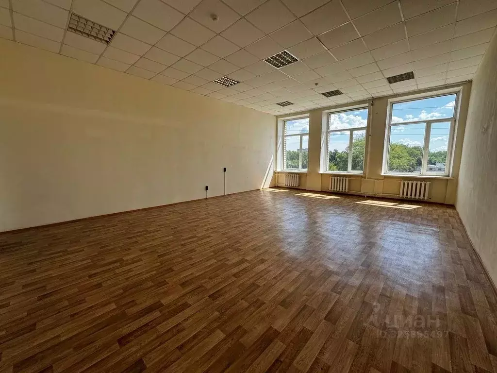 Помещение свободного назначения в Ульяновская область, Ульяновск ул. ... - Фото 1