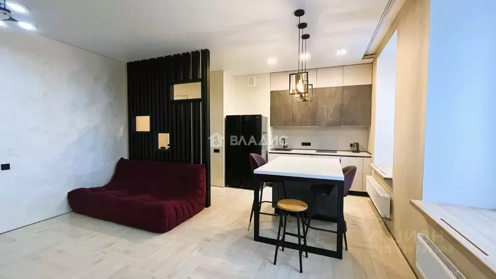 3-к кв. Москва ул. Адмирала Макарова, 6А (77.9 м) - Фото 0