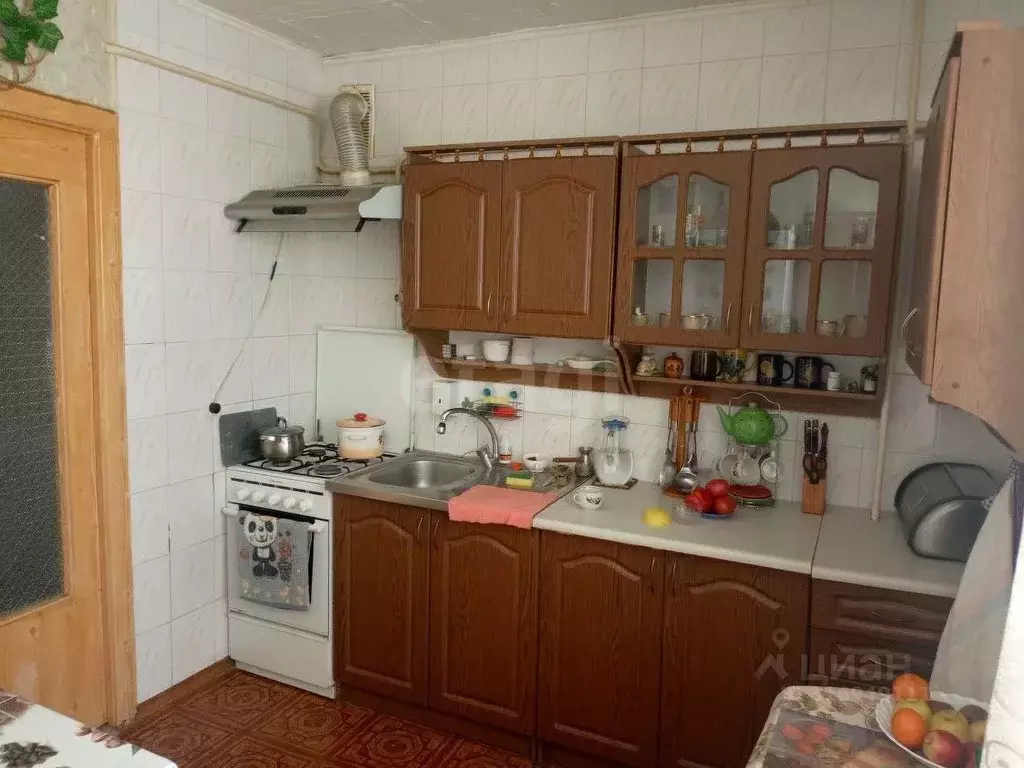 2-к кв. Крым, Симферополь городской округ, Комсомольское пгт ул. ... - Фото 0